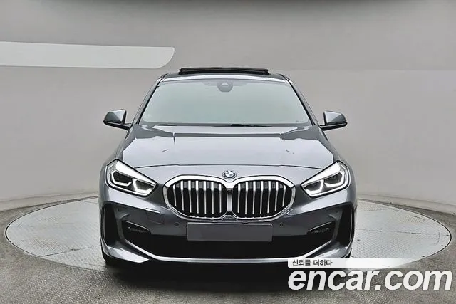 BMW 1-Series 2022 thumb 12