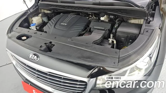 Kia Carnival 2016 thumb 6