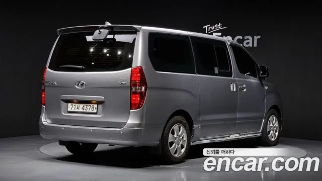 Hyundai Starex 2018 thumb 2
