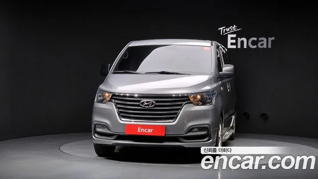 Hyundai Starex 2018 thumb 3