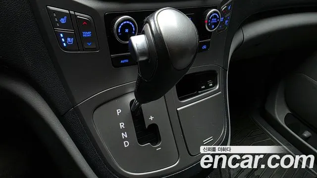 Hyundai Starex 2018 thumb 9