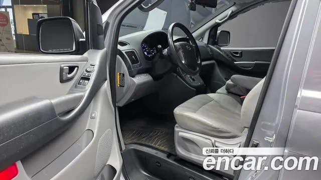 Hyundai Starex 2018 thumb 10