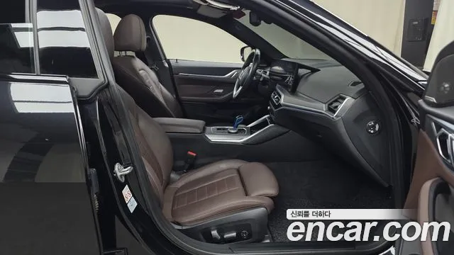 BMW i4 2022 thumb 10
