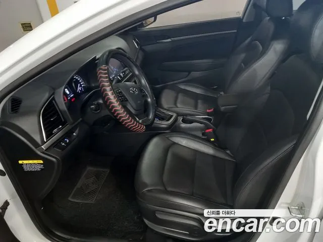 Hyundai Avante 2017 thumb 7