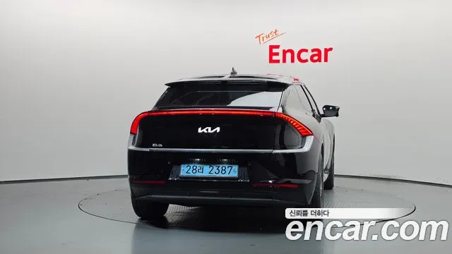 Kia EV6 2022 thumb 4