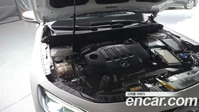 Mercedes-Benz GLB 2021 thumb 6
