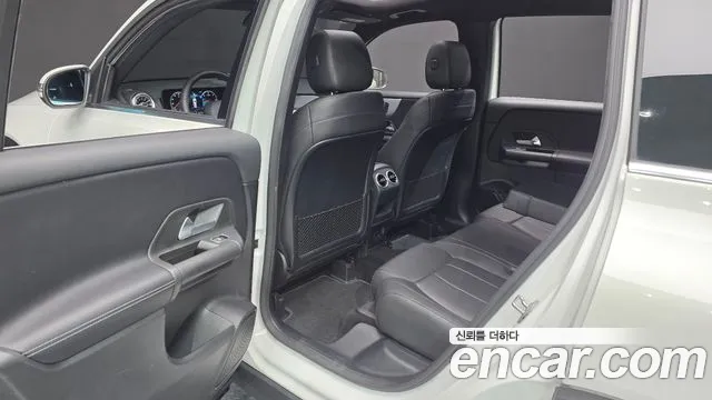 Mercedes-Benz GLB 2021 thumb 12