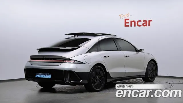 Hyundai IONIQ 6 2023 thumb 2
