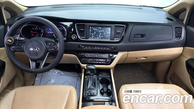 Kia Carnival 2017 thumb 7