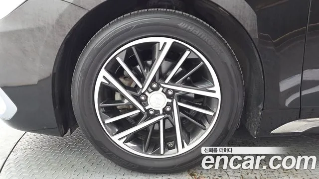 Hyundai Grandeur 2017 thumb 5