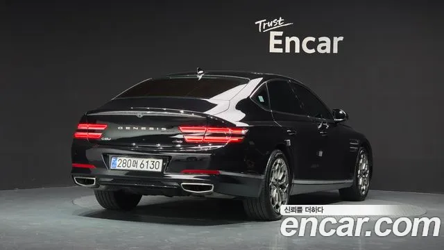 Genesis G80 2022 thumb 2