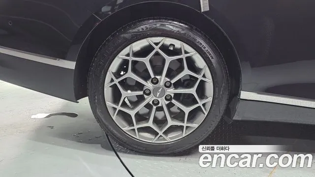 Genesis G80 2022 thumb 5