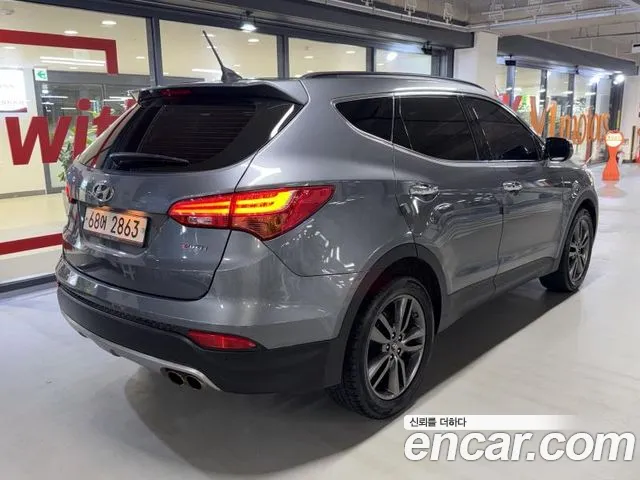 Hyundai Santa Fe 2013 thumb 4