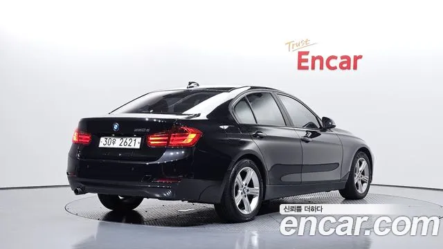 BMW 3-Series 2013 thumb 2