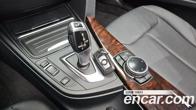 BMW 3-Series 2013 thumb 9
