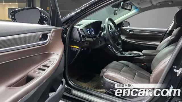 Hyundai Grandeur 2017 thumb 10