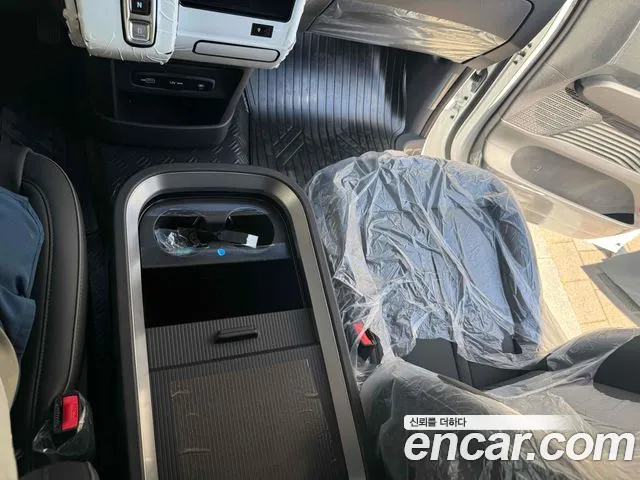 Hyundai Staria 2026 thumb 10