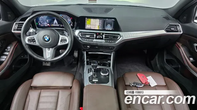 BMW 3-Series 2021 thumb 6