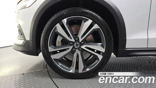 Volvo V60 2019 thumb 4