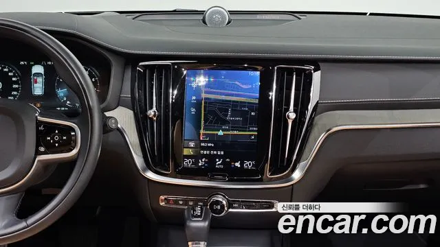 Volvo V60 2019 thumb 12