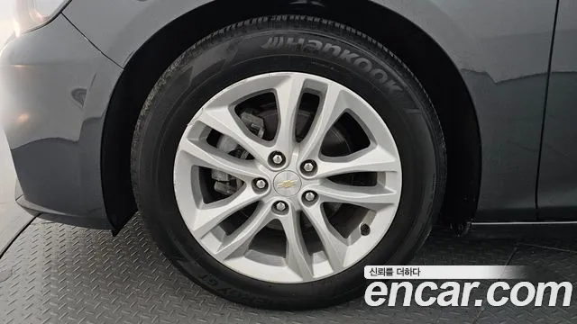 ChevroletGMDaewoo Malibu 2017 thumb 5
