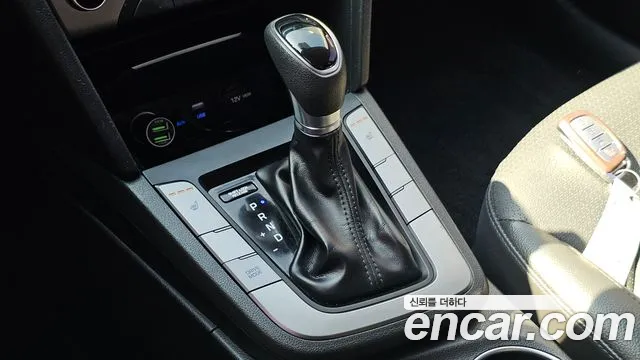Hyundai Avante 2017 thumb 9
