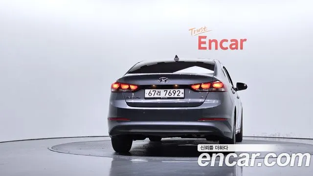 Hyundai Avante 2017 thumb 4