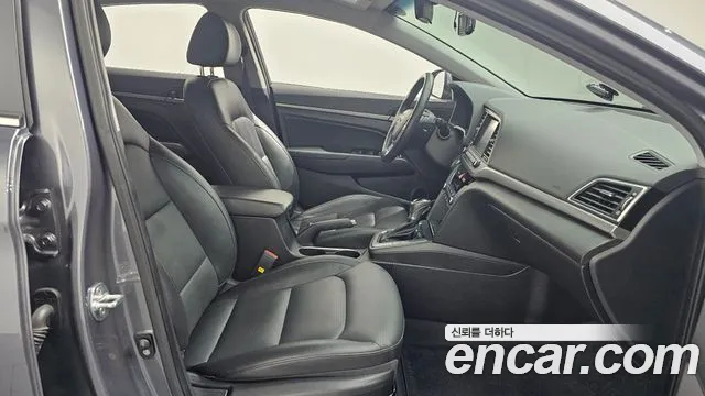 Hyundai Avante 2017 thumb 11