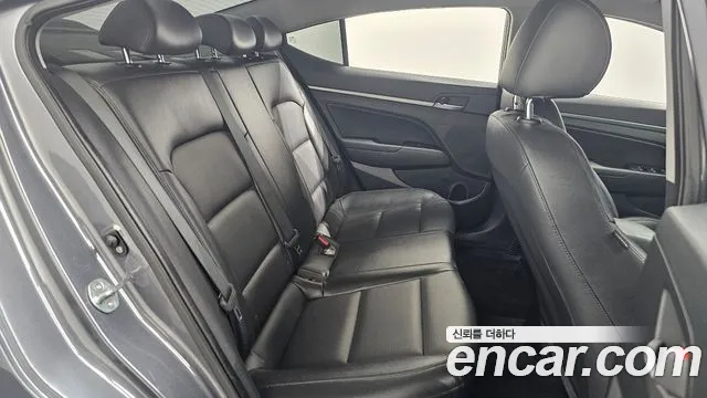 Hyundai Avante 2017 thumb 12