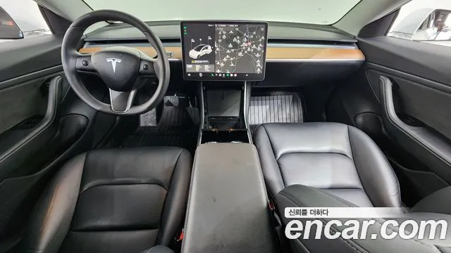 Tesla Model 3 2020 thumb 7