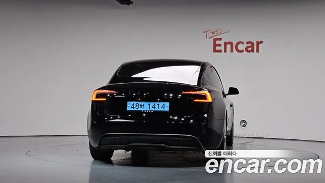 Tesla Model 3 2024 thumb 3