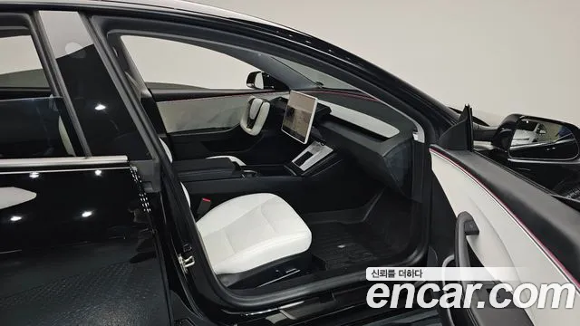 Tesla Model 3 2024 thumb 10