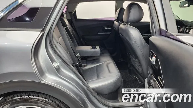 Kia Niro 2016 thumb 12