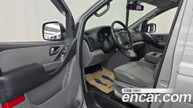 Hyundai Starex 2012 thumb 10