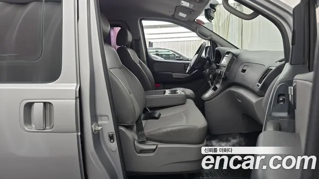 Hyundai Starex 2012 thumb 11