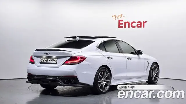 Genesis G70 2019 thumb 2