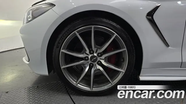 Genesis G70 2019 thumb 5