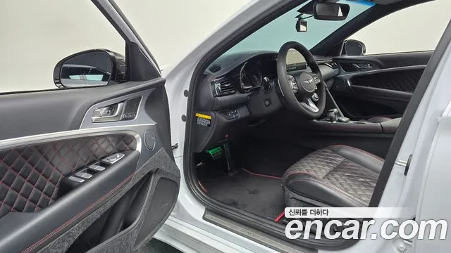Genesis G70 2019 thumb 10
