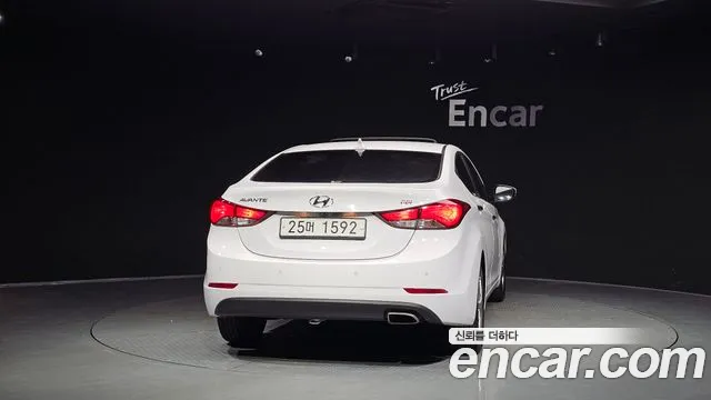 Hyundai Avante 2014 thumb 4