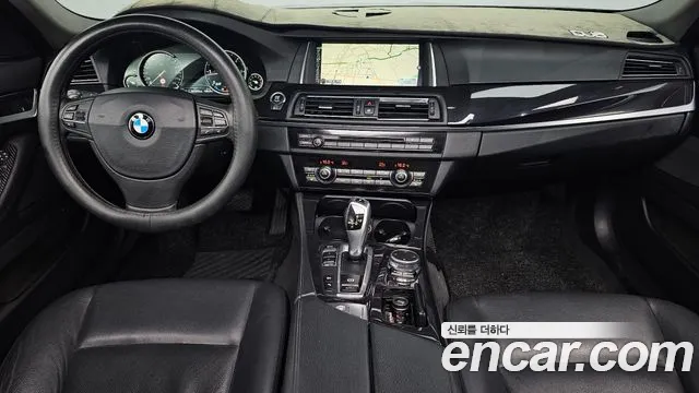 BMW 5-Series 2015 thumb 7