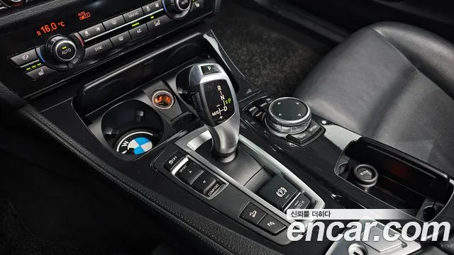 BMW 5-Series 2015 thumb 9