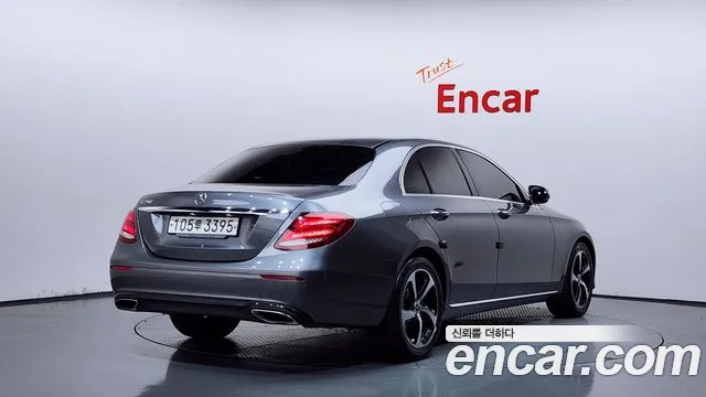 Mercedes-Benz E-Класс 2019 thumb 2