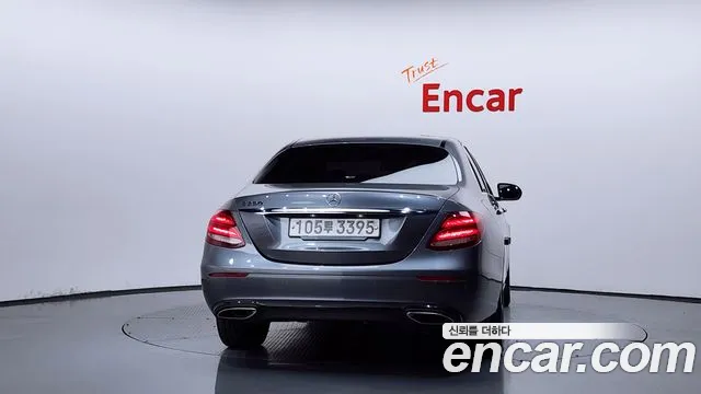 Mercedes-Benz E-Класс 2019 thumb 4