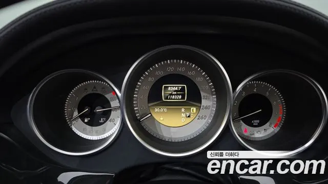 Mercedes-Benz CLS-Class 2011 thumb 8