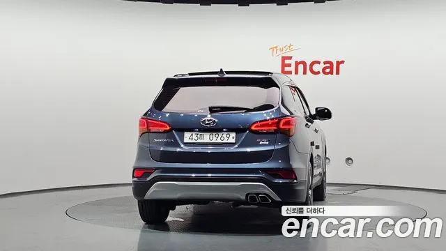 Hyundai Santa Fe 2015 thumb 4