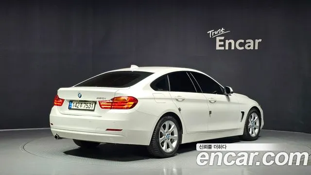 BMW 4-Series 2015 thumb 2