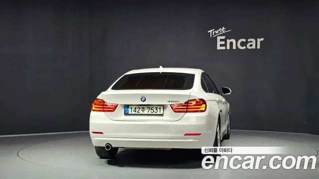 BMW 4-Series 2015 thumb 4