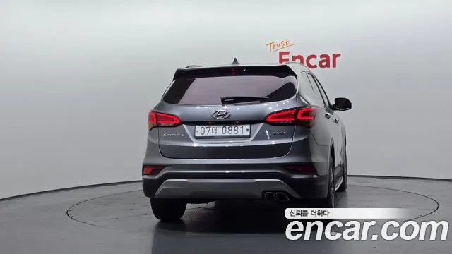 Hyundai Santa Fe 2015 thumb 4