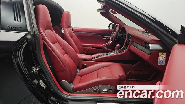 Porsche 911 2017 thumb 10