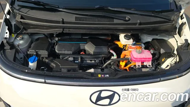 Hyundai Staria 2025 thumb 6
